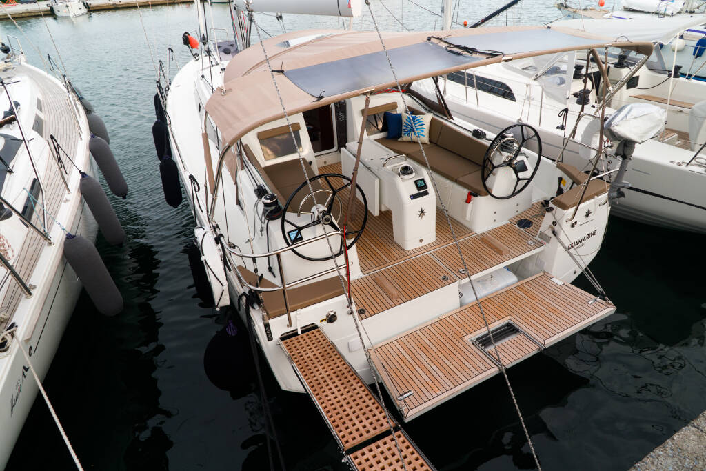 Sun Odyssey 410 Aquamarine