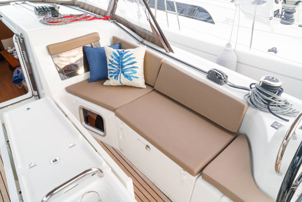 Sun Odyssey 410 Aquamarine