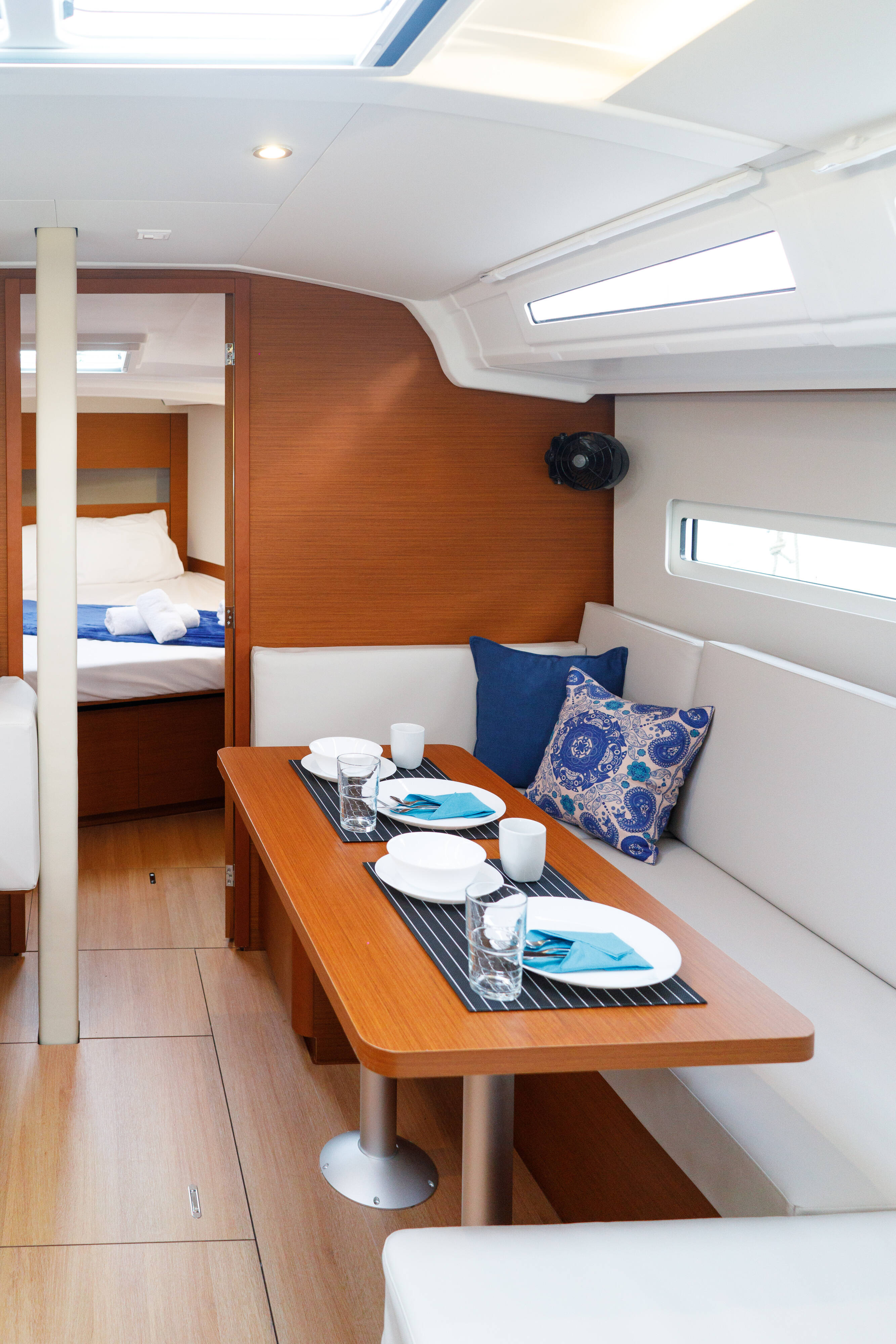 Sun Odyssey 410 Aquamarine