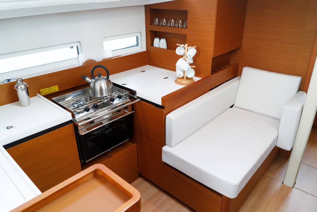 Sun Odyssey 410 Aquamarine