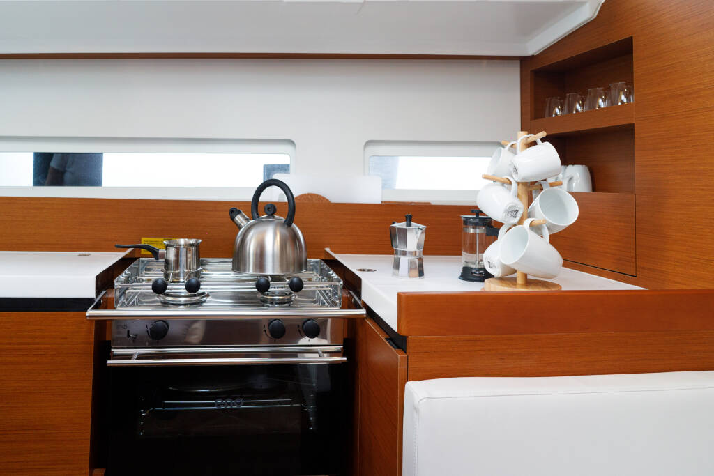 Sun Odyssey 410 Aquamarine