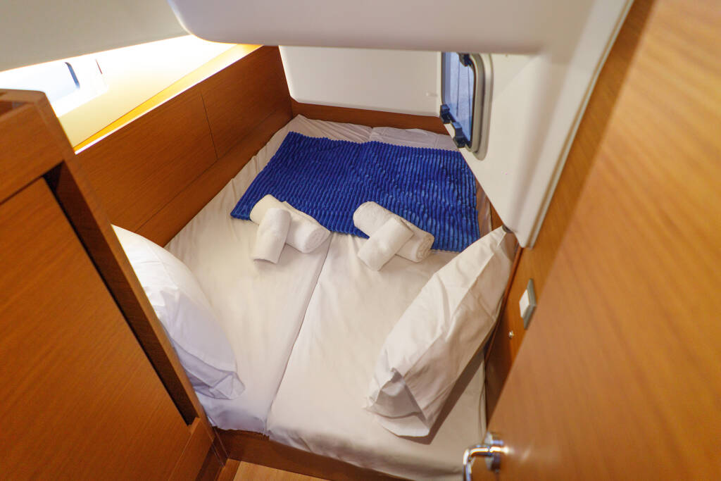 Sun Odyssey 410 Aquamarine