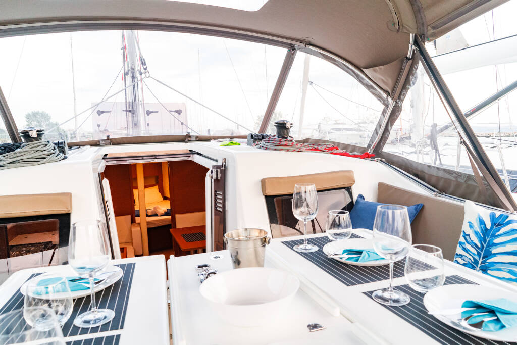 Sun Odyssey 410 Aquamarine