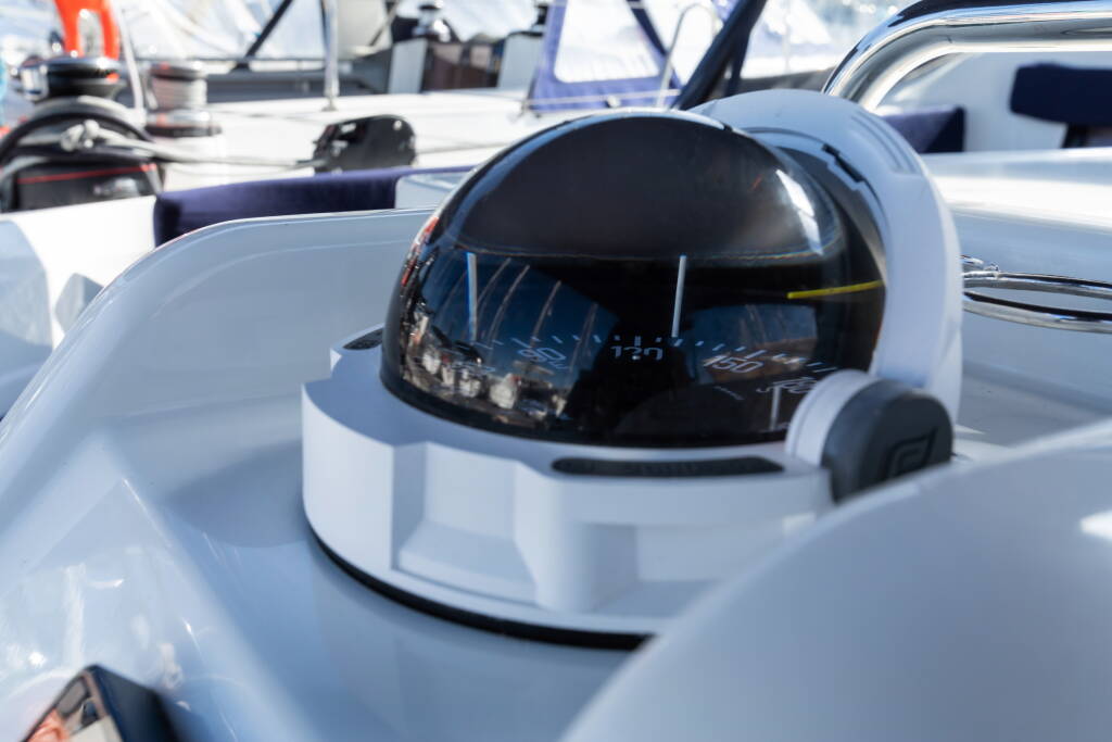 Sun Odyssey 410 Eumephe - Standard line