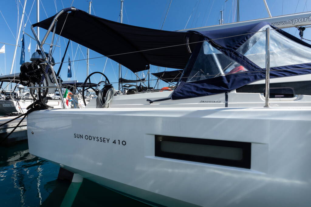 Sun Odyssey 410 Eumephe - Standard line