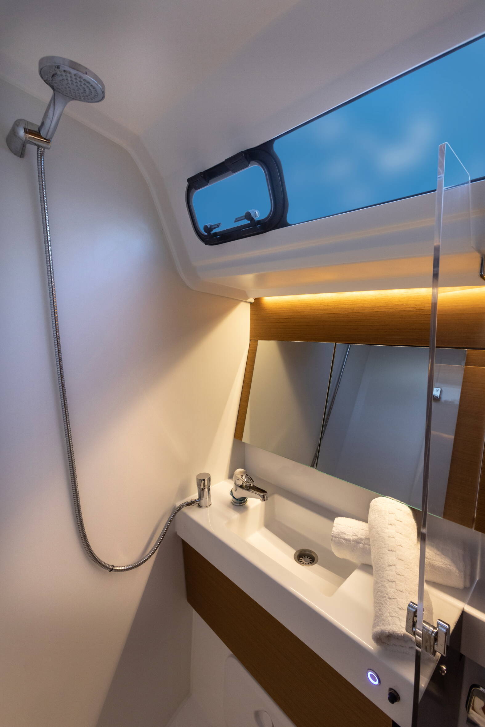 Sun Odyssey 410 Eumephe - Standard line