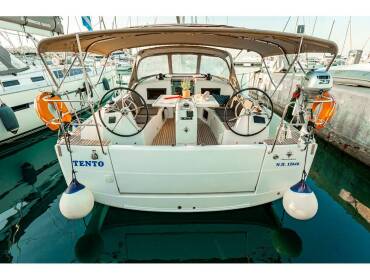 Sun Odyssey 410 TENTO