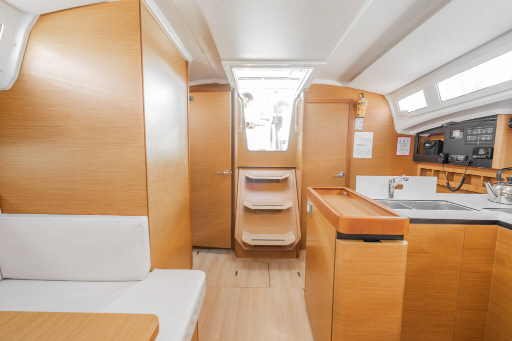 Sun Odyssey 410 HIGH TIME