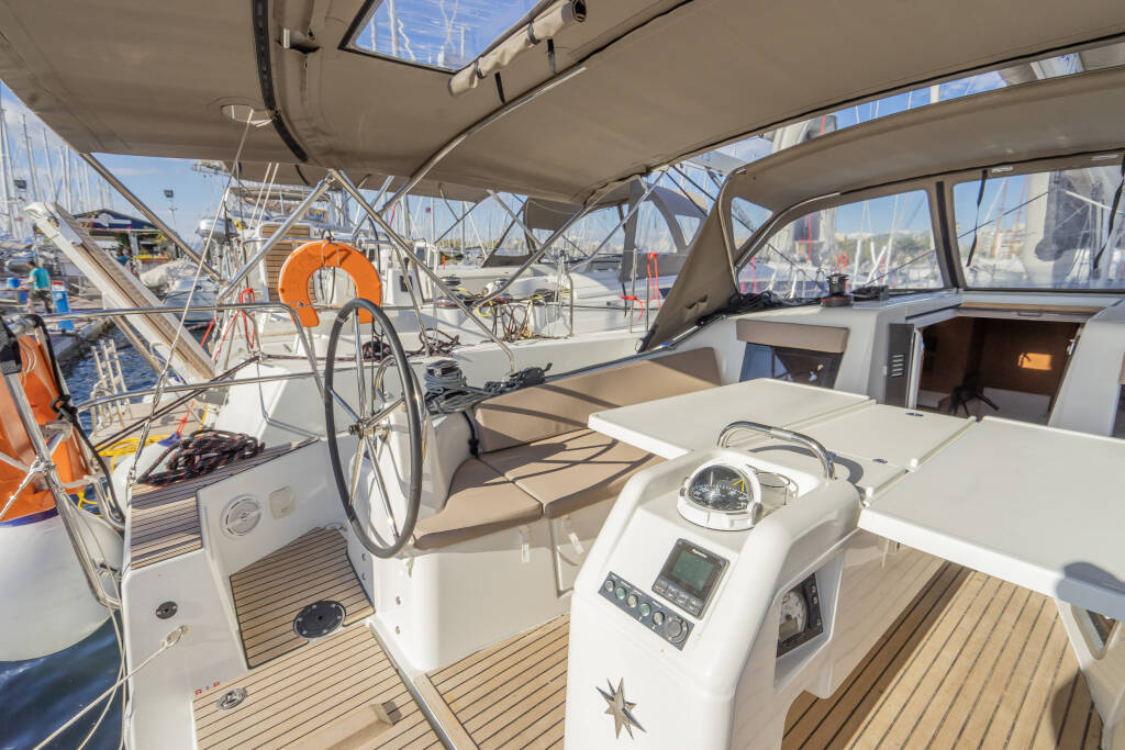 Sun Odyssey 410 HIGH TIME