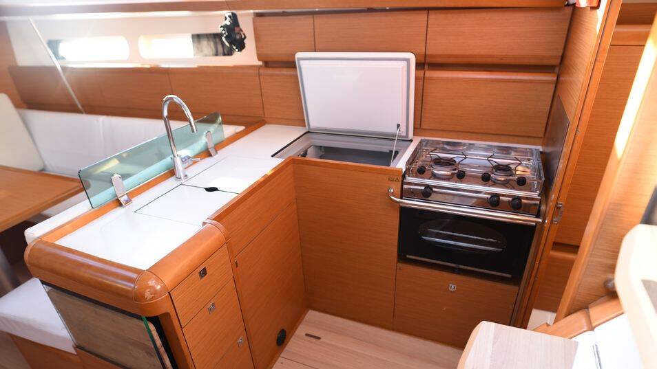 Sun Odyssey 419 Pelagia