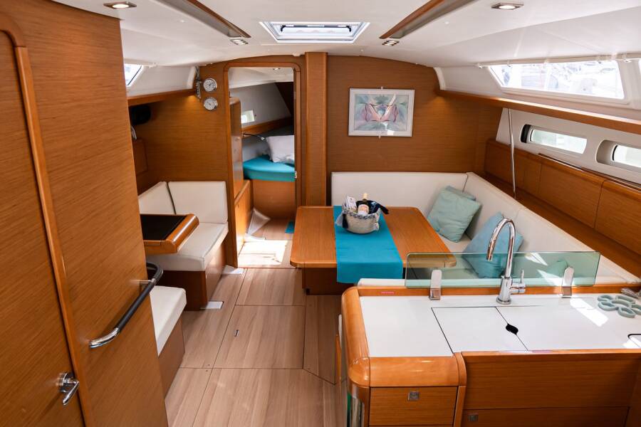 Sun Odyssey 419 Izzi