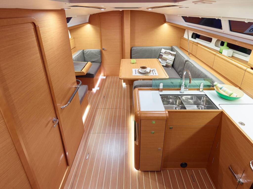 Sun Odyssey 419 Kinthia