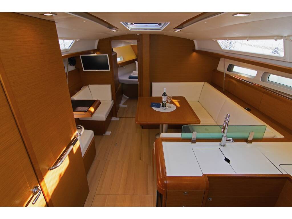 Sun Odyssey 419 Dorado