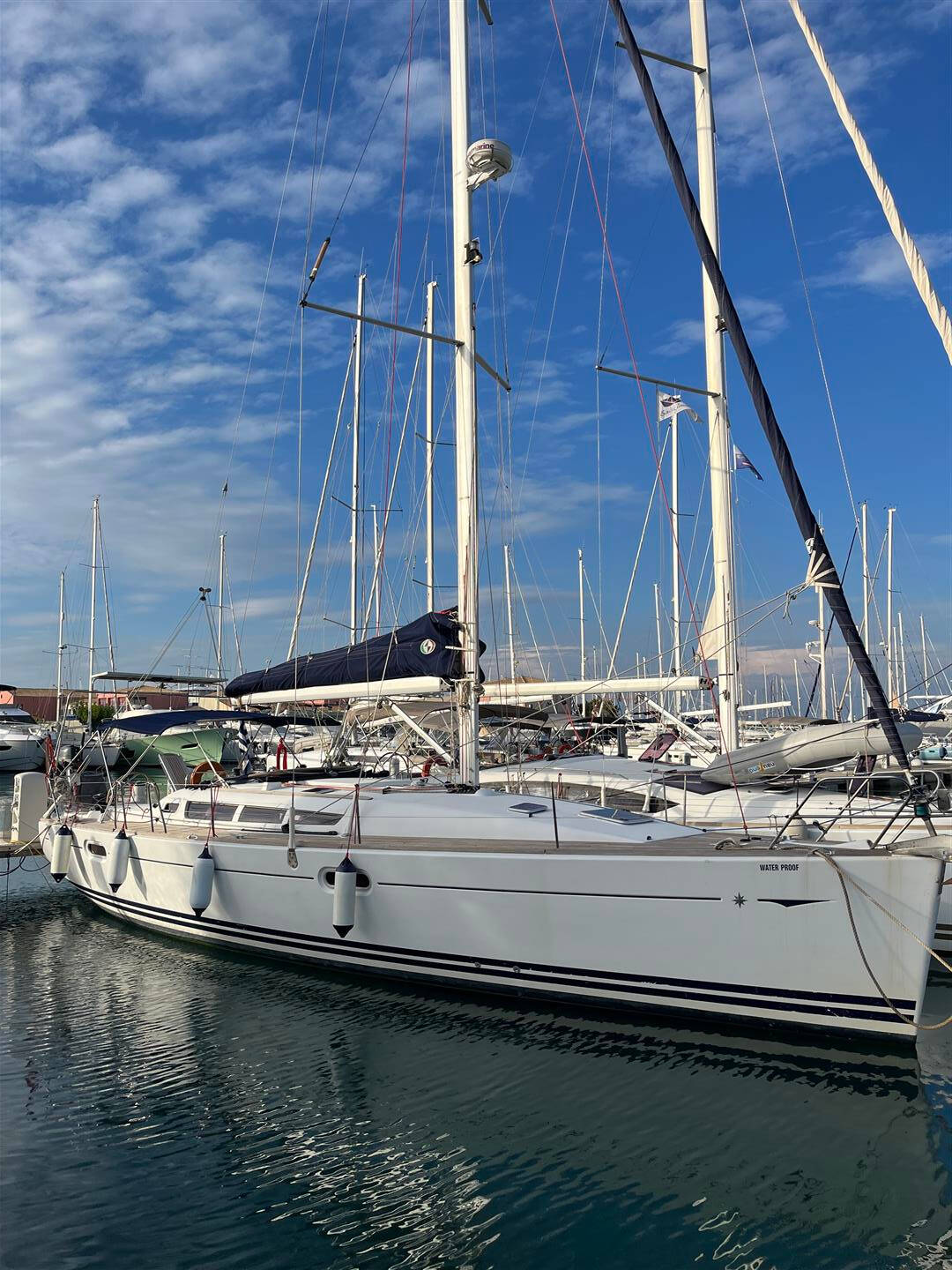 Sun Odyssey 42 i Performance Waterproof