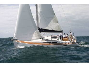 Sun Odyssey 42 i • Bill Maira