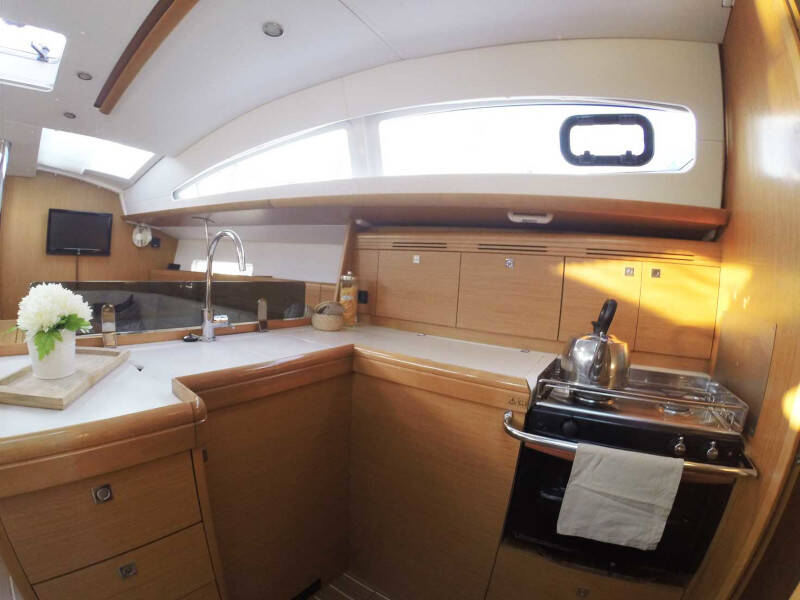 Sun Odyssey 42DS Sweet Alis