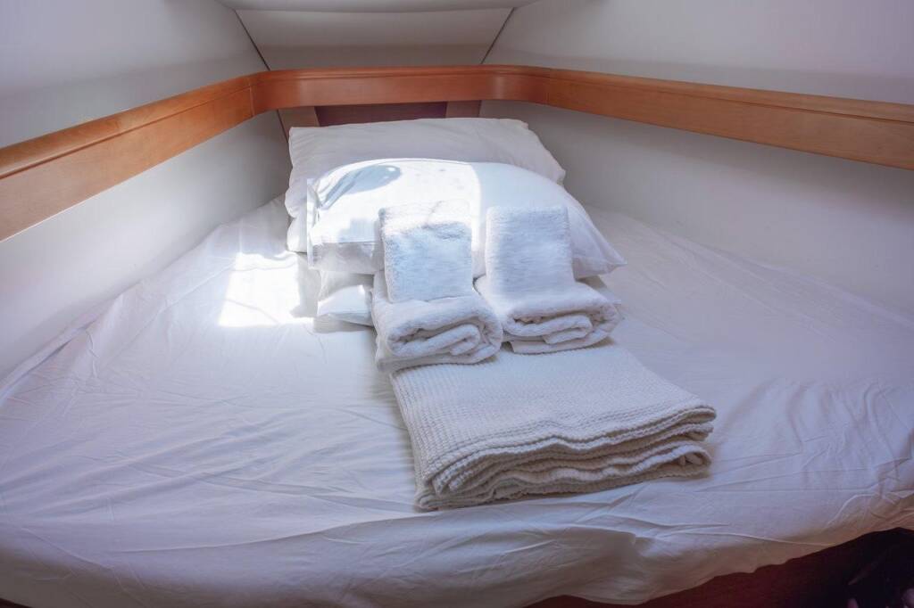 Sun Odyssey 42i Winter Breeze