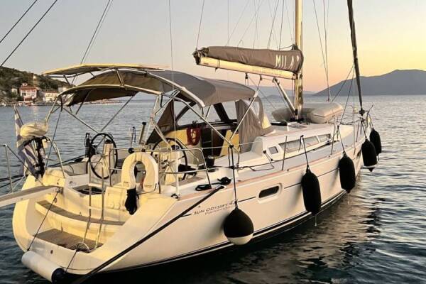 Sun Odyssey 42i • Mila