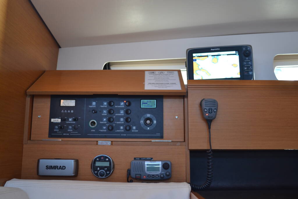 Sun Odyssey 439 Triada