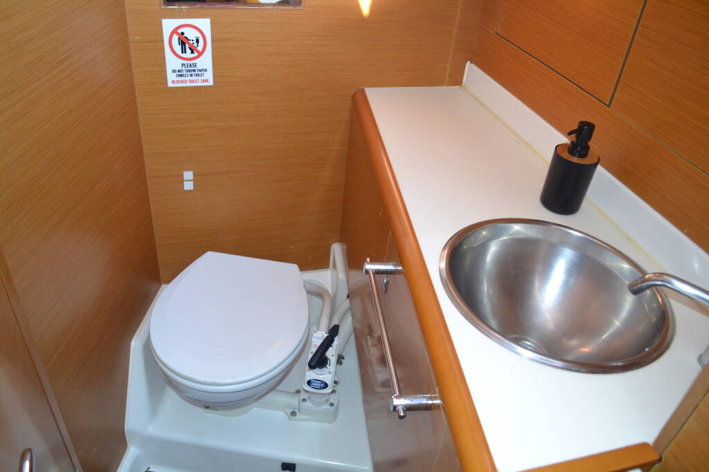 Sun Odyssey 439 Triada