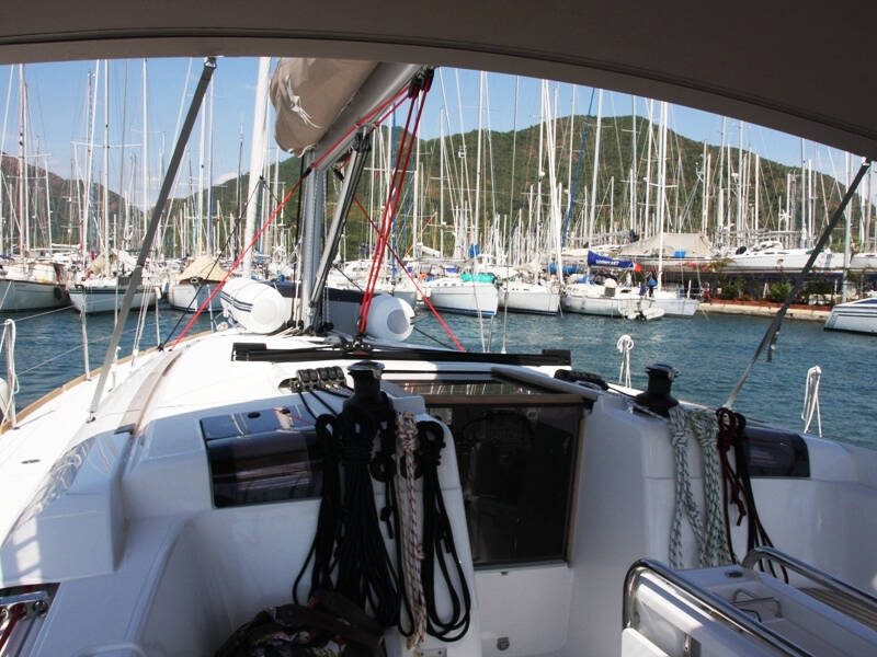 Sun Odyssey 439 Code