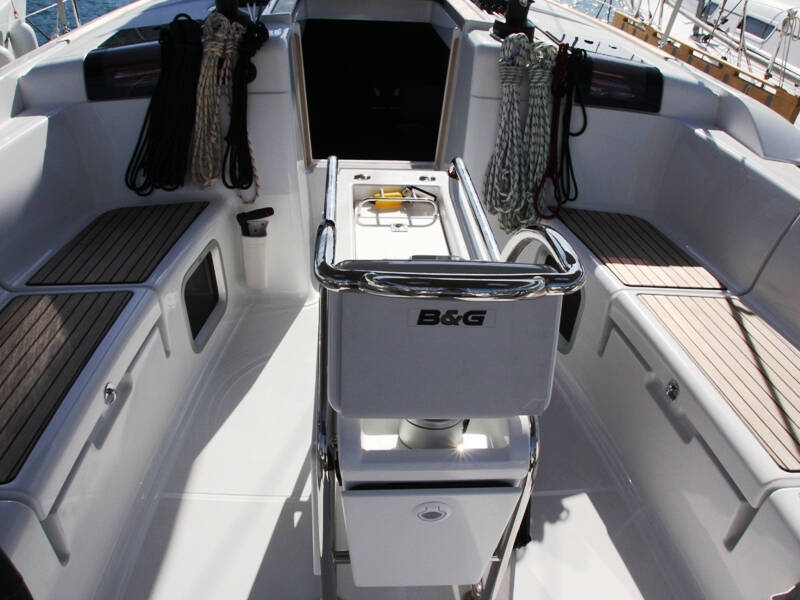 Sun Odyssey 439 Code