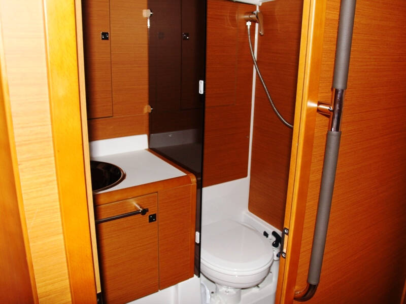 Sun Odyssey 439 Code