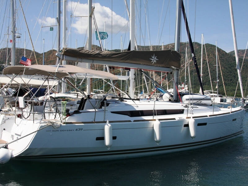 Sun Odyssey 439 • Code