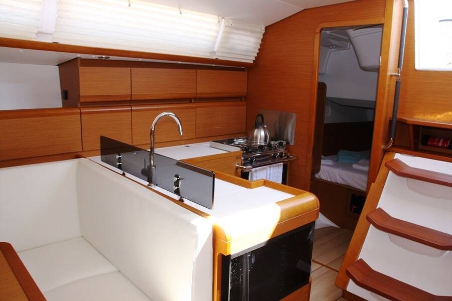 Sun Odyssey 439 Code