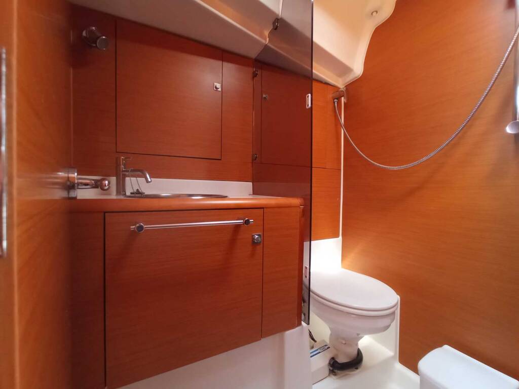 Sun Odyssey 439 Blue Swan
