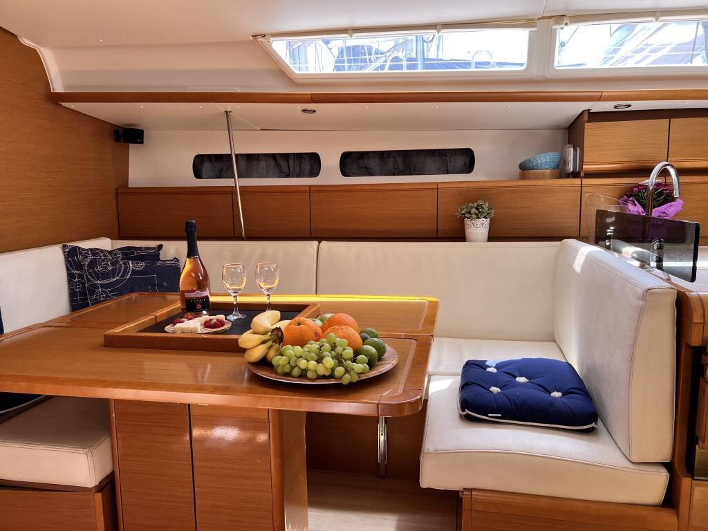 Sun Odyssey 439 LADY LINDA