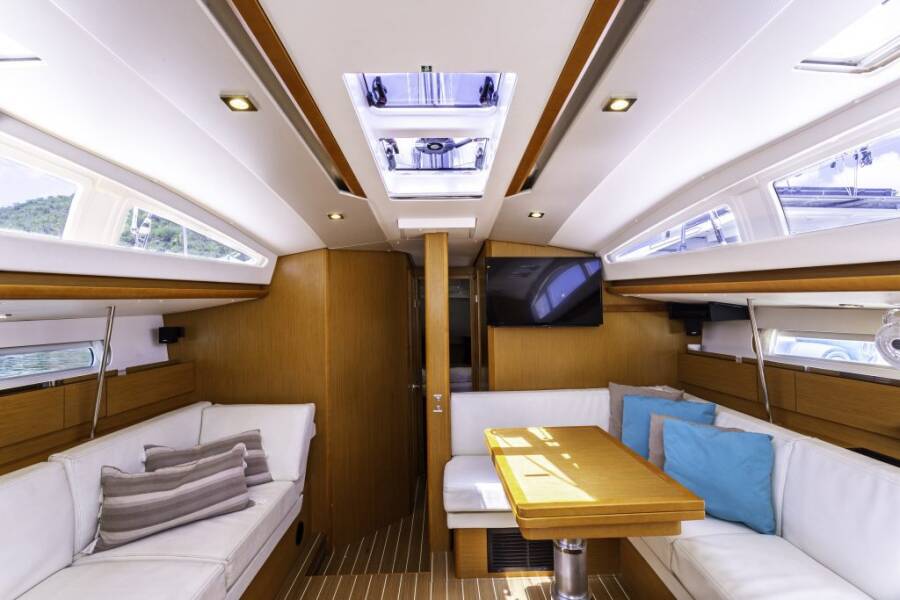 Sun Odyssey 44 DS Sea Wolf