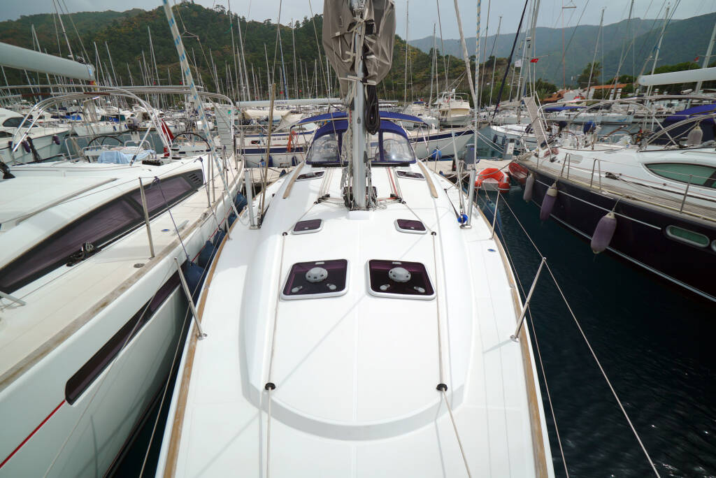 Sun Odyssey 44 i Night & Day