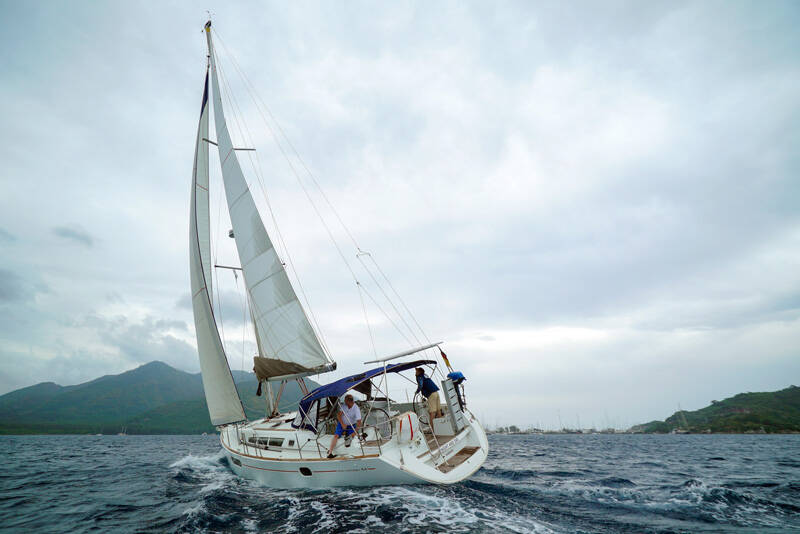 Sun Odyssey 44 i Night & Day