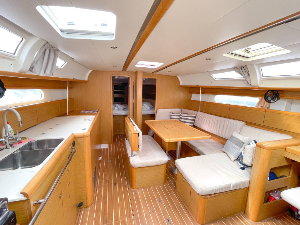Sun Odyssey 44 i Beethoven ( with Bowthruster ,Solar Panels)