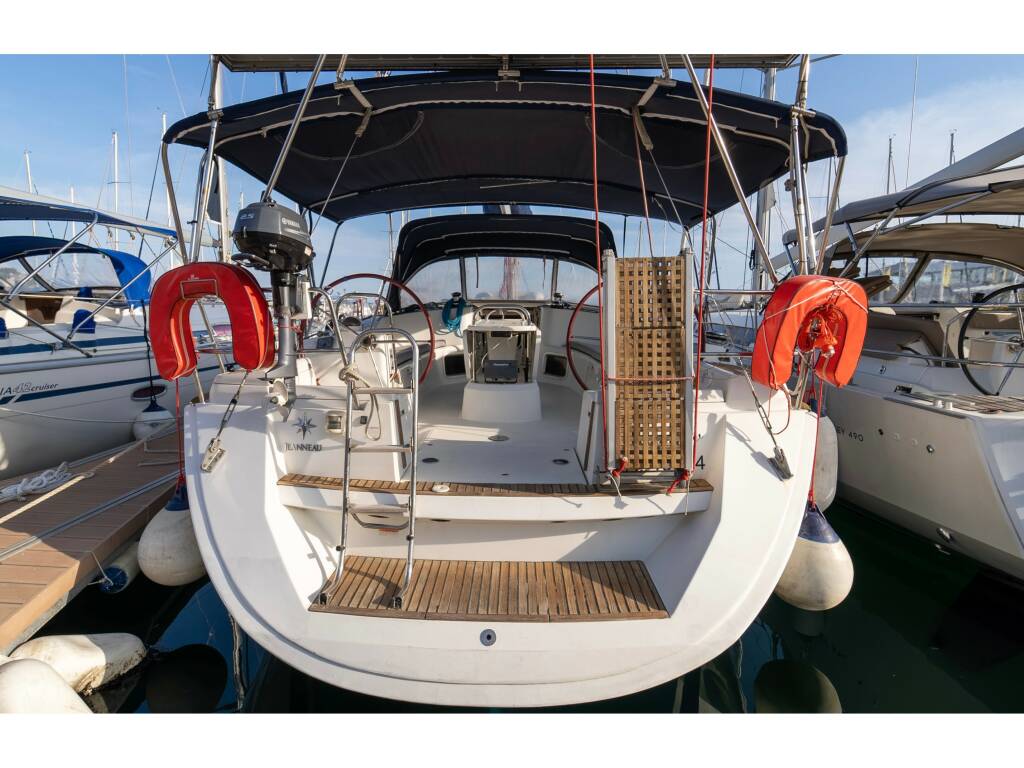 Sun Odyssey 44 i • Beethoven ( with Bowthruster ,Solar Panels)
