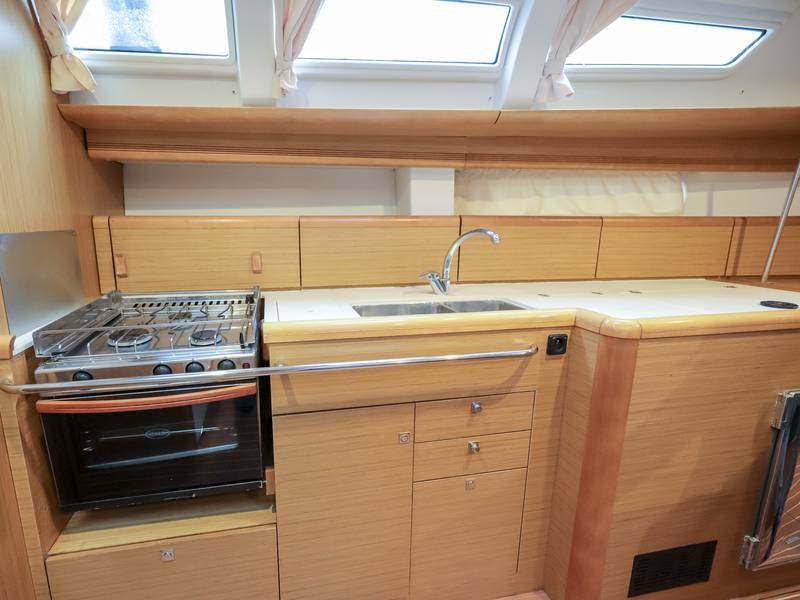 Sun Odyssey 44 i OCEANIA