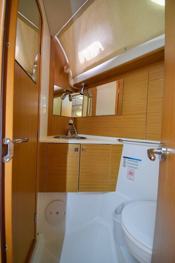 Sun Odyssey 44 i Loki