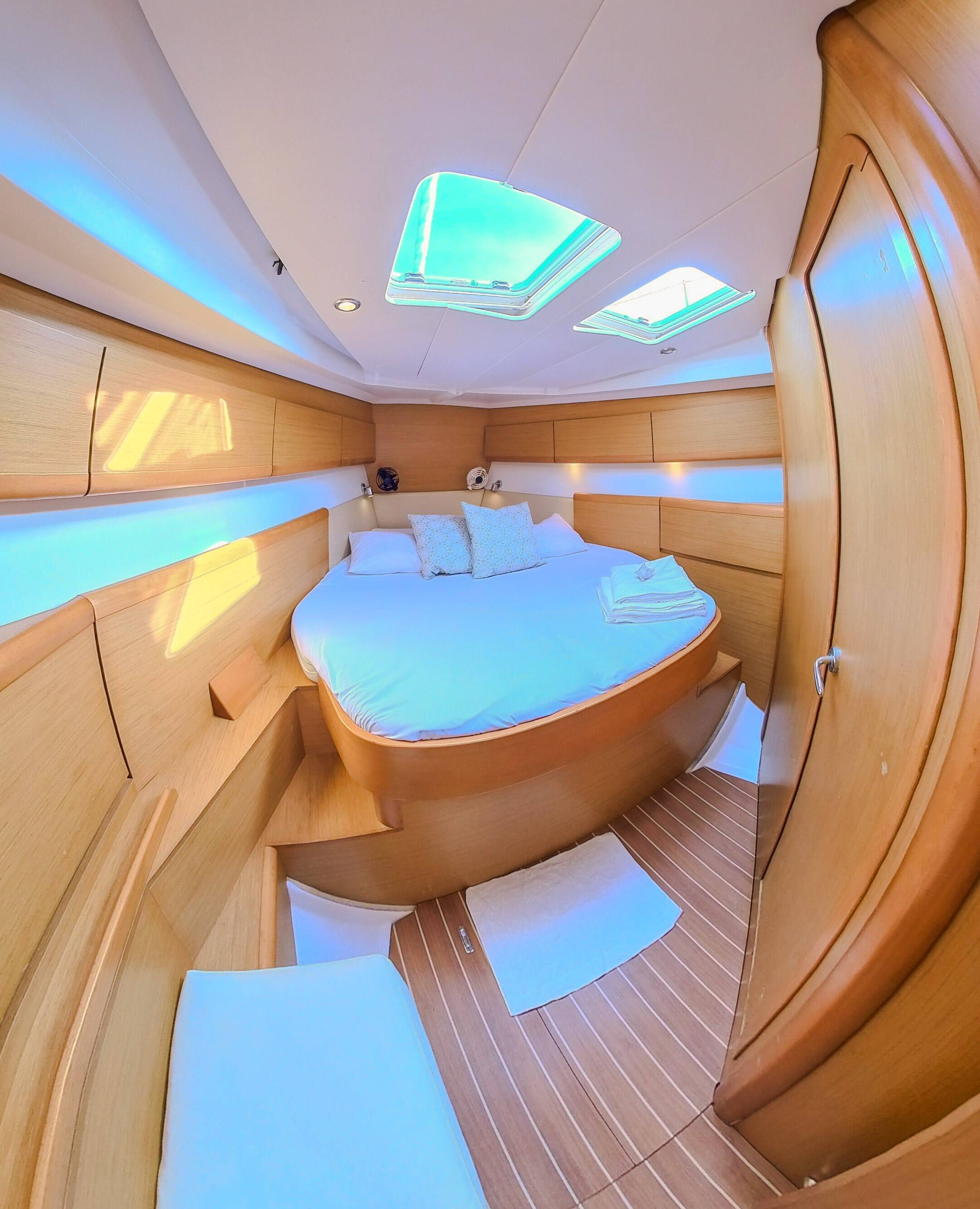 Sun Odyssey 44 i Guji