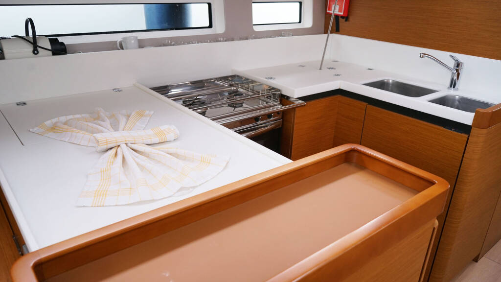 Sun Odyssey 440  White Marlin