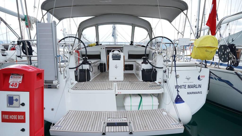 Sun Odyssey 440  White Marlin