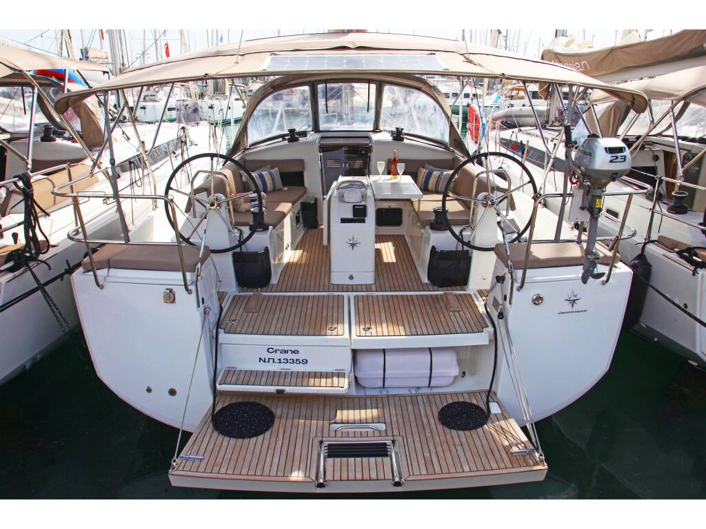 Sun Odyssey 440 • CRANE