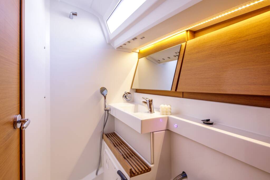 Sun Odyssey 440 CRANE