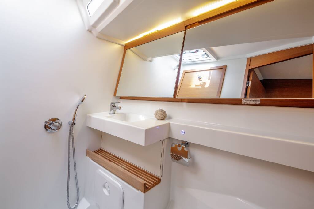Sun Odyssey 440 CRANE