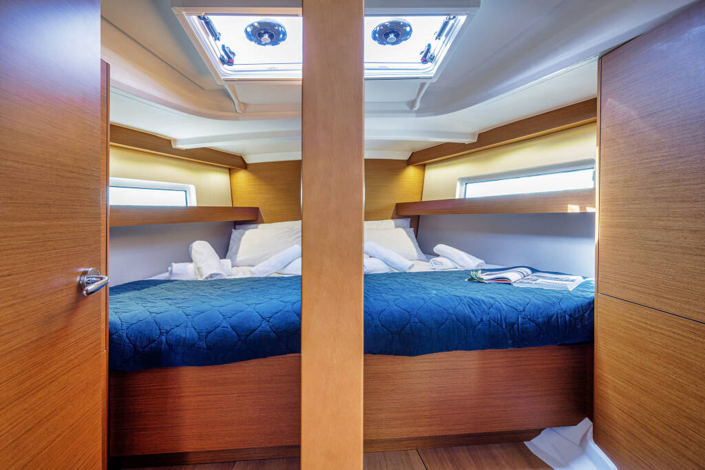 Sun Odyssey 440 CRANE