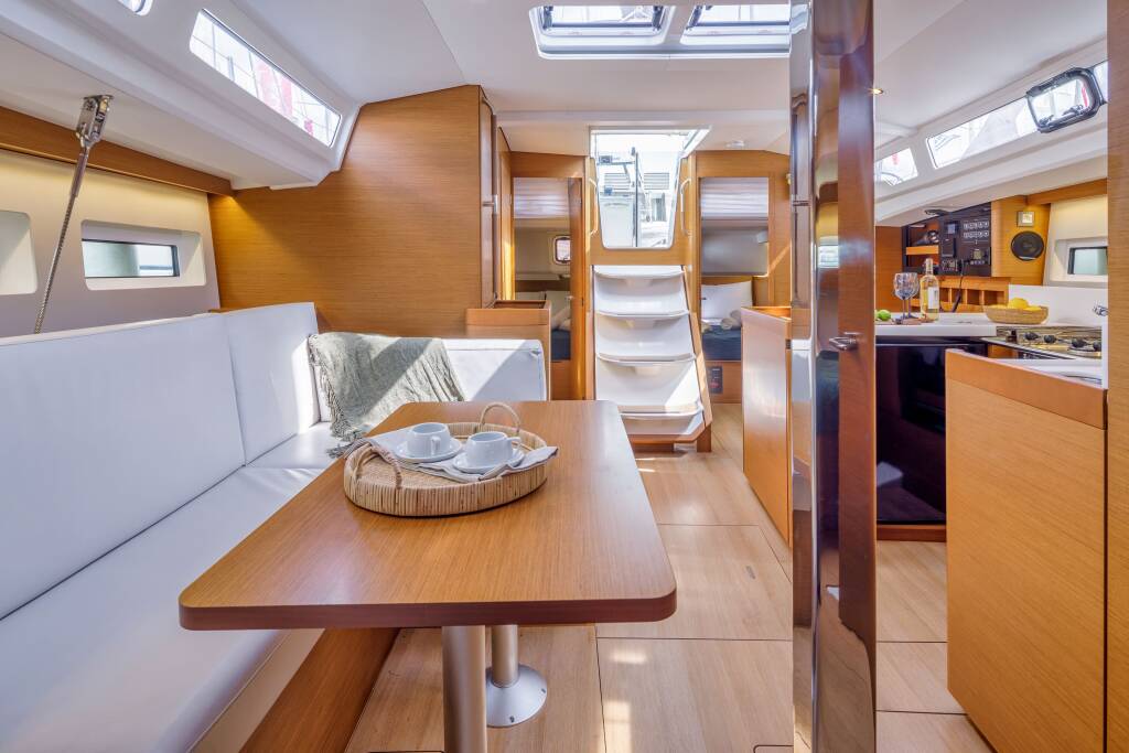 Sun Odyssey 440 CRANE