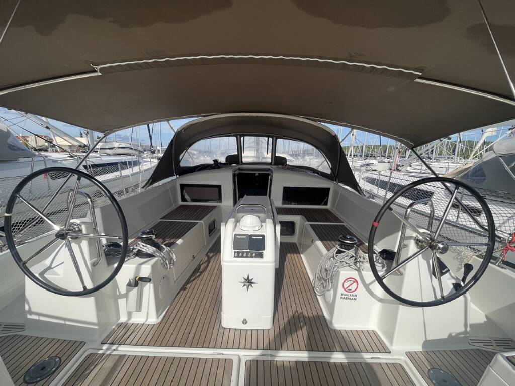 Sun Odyssey 440 PETRA