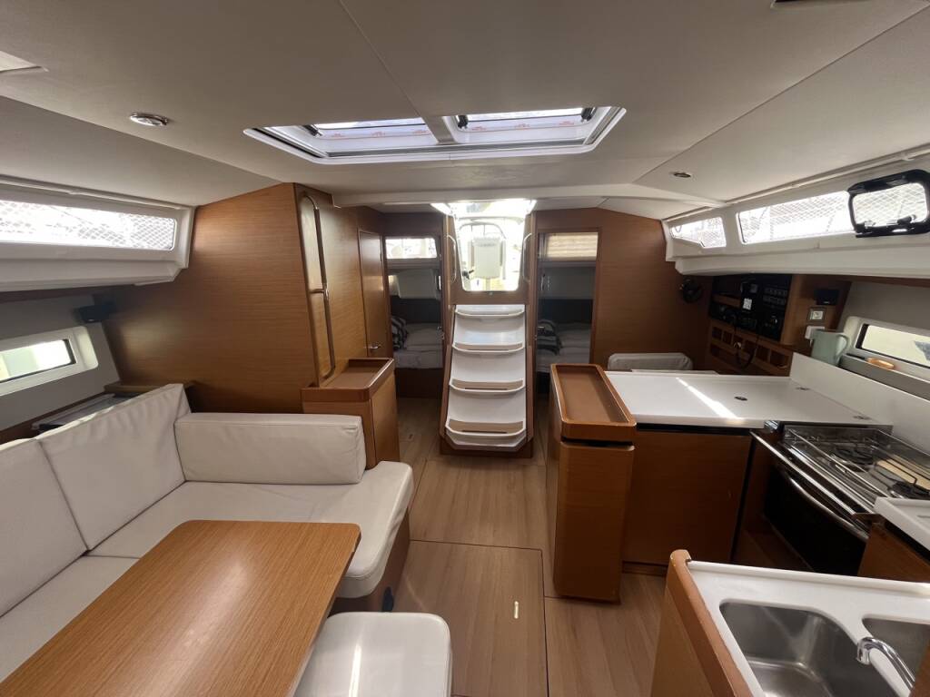 Sun Odyssey 440 PETRA