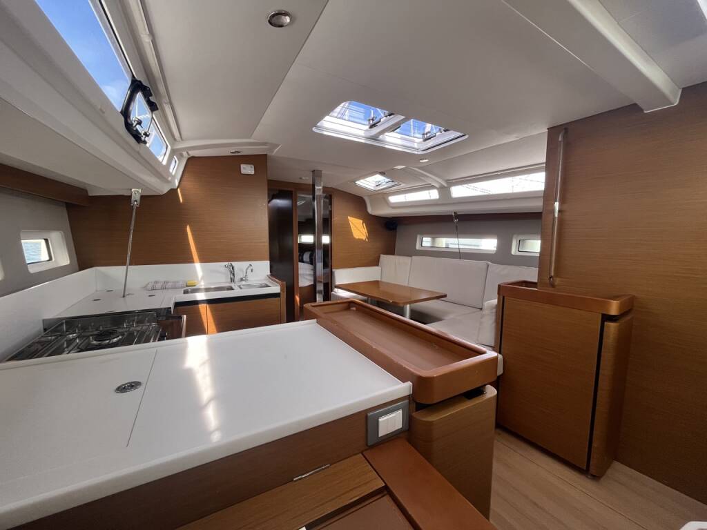 Sun Odyssey 440 PETRA