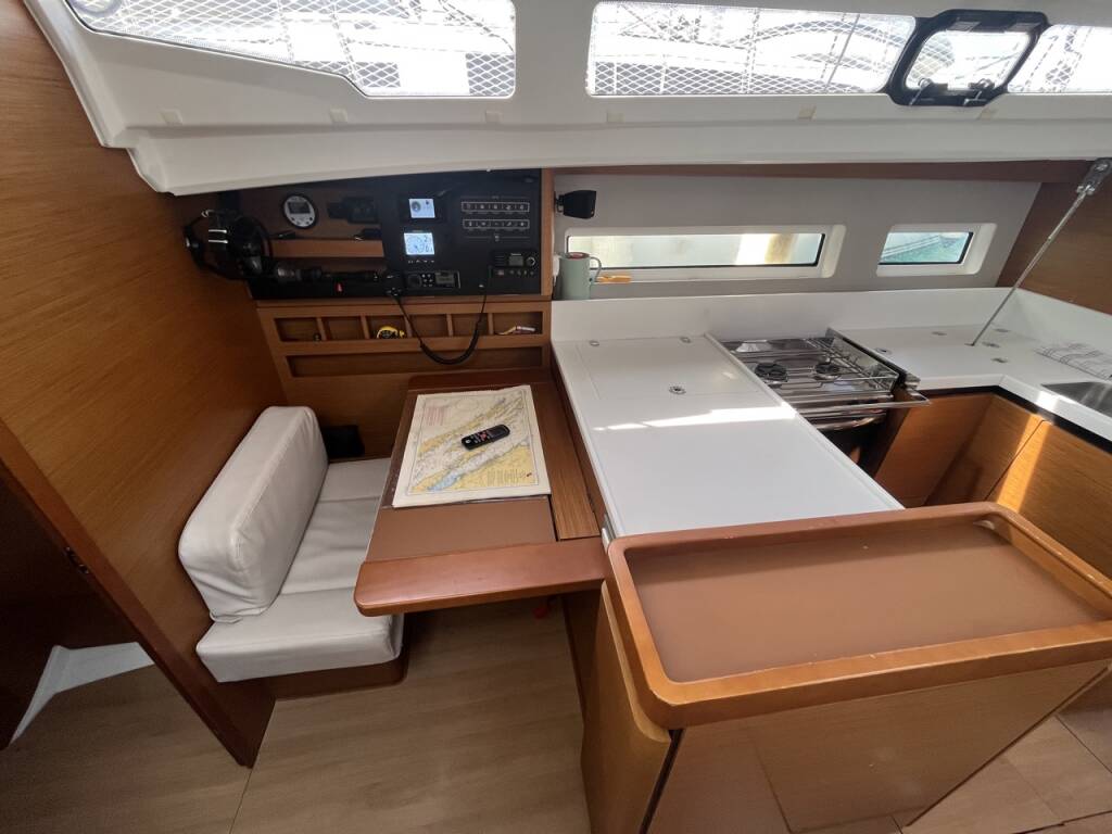 Sun Odyssey 440 PETRA